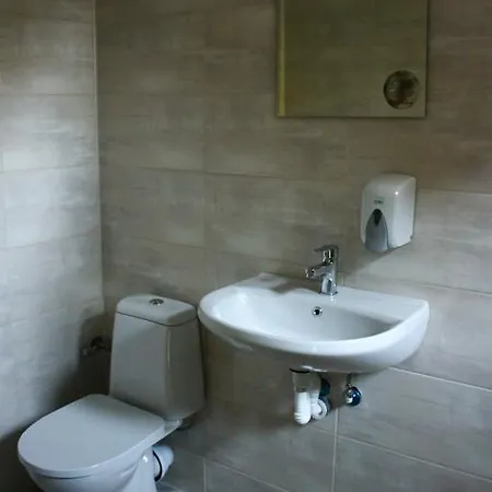 Gasthuis Guest House Central 3*